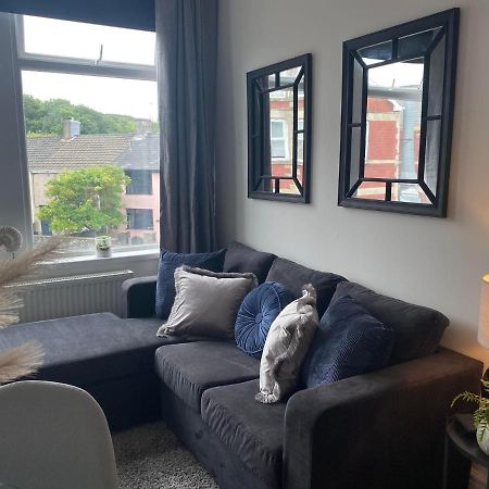 The Retreats 2 Kenfig Hill Pet Friendly 2 Bedroom Flat With King Size Bed Twin Beds And Sofa Bed Sleeps Up To 5 People מראה חיצוני תמונה