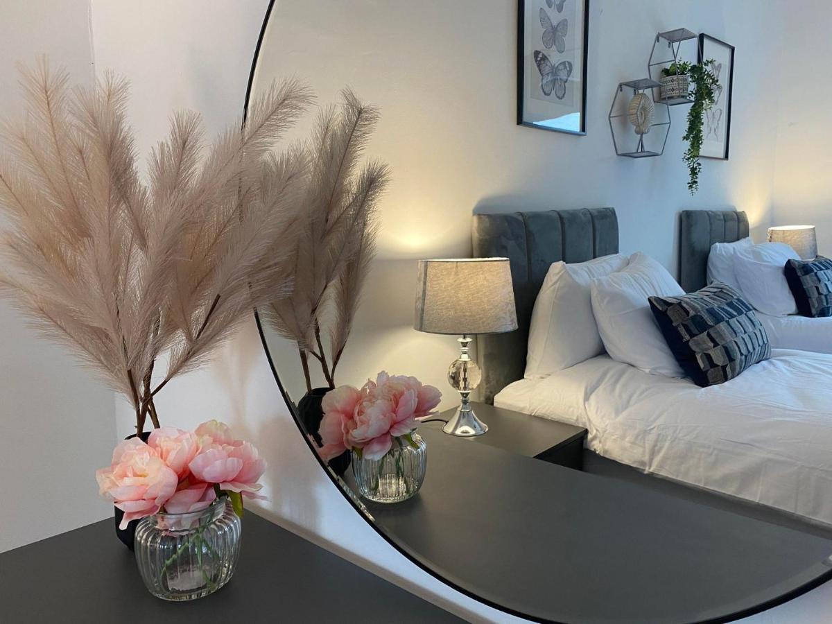 The Retreats 2 Kenfig Hill Pet Friendly 2 Bedroom Flat With King Size Bed Twin Beds And Sofa Bed Sleeps Up To 5 People מראה חיצוני תמונה